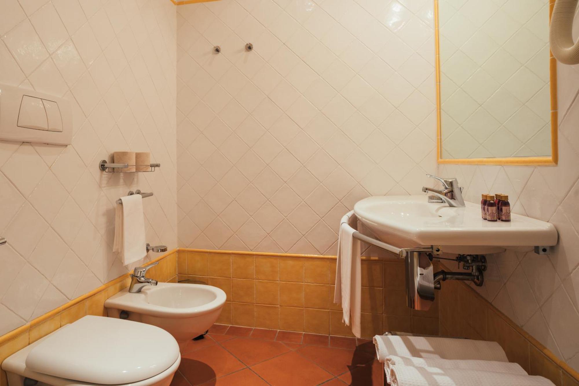Albergo Cane Dozza Exteriör bild