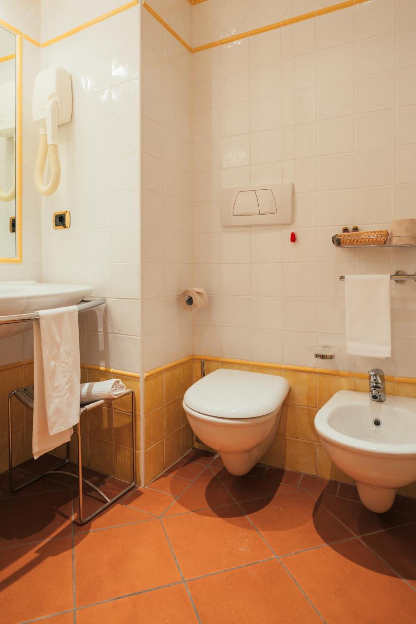 Albergo Cane Dozza Exteriör bild