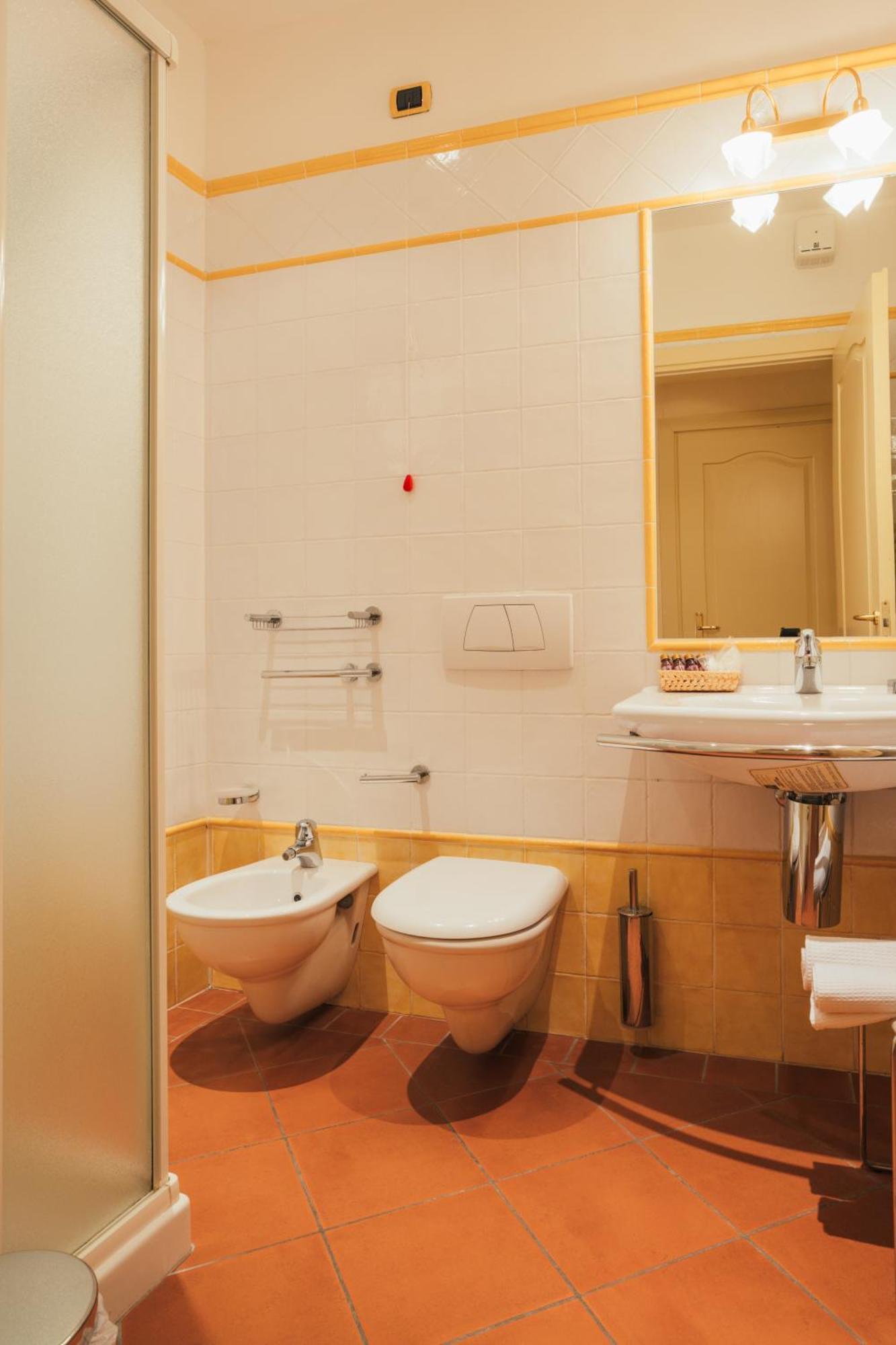 Albergo Cane Dozza Exteriör bild